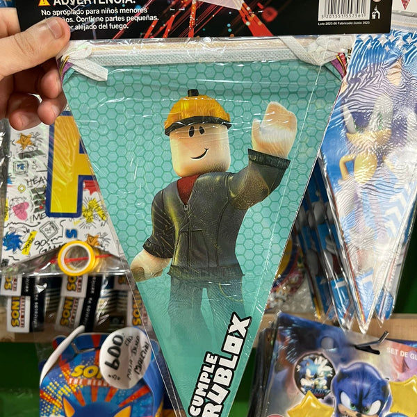 Banderin triangular personajes roblox