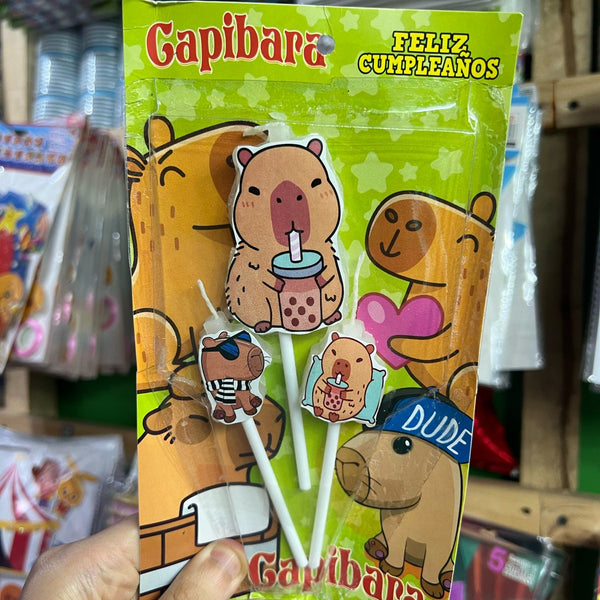 Vela cumpleaños Capibara x3 personajes
