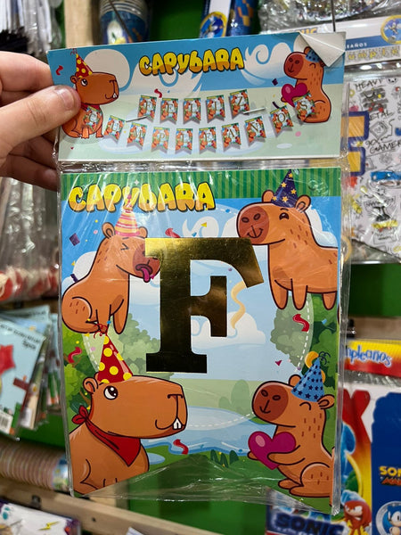 Banderin de feliz cumpleaños capibara