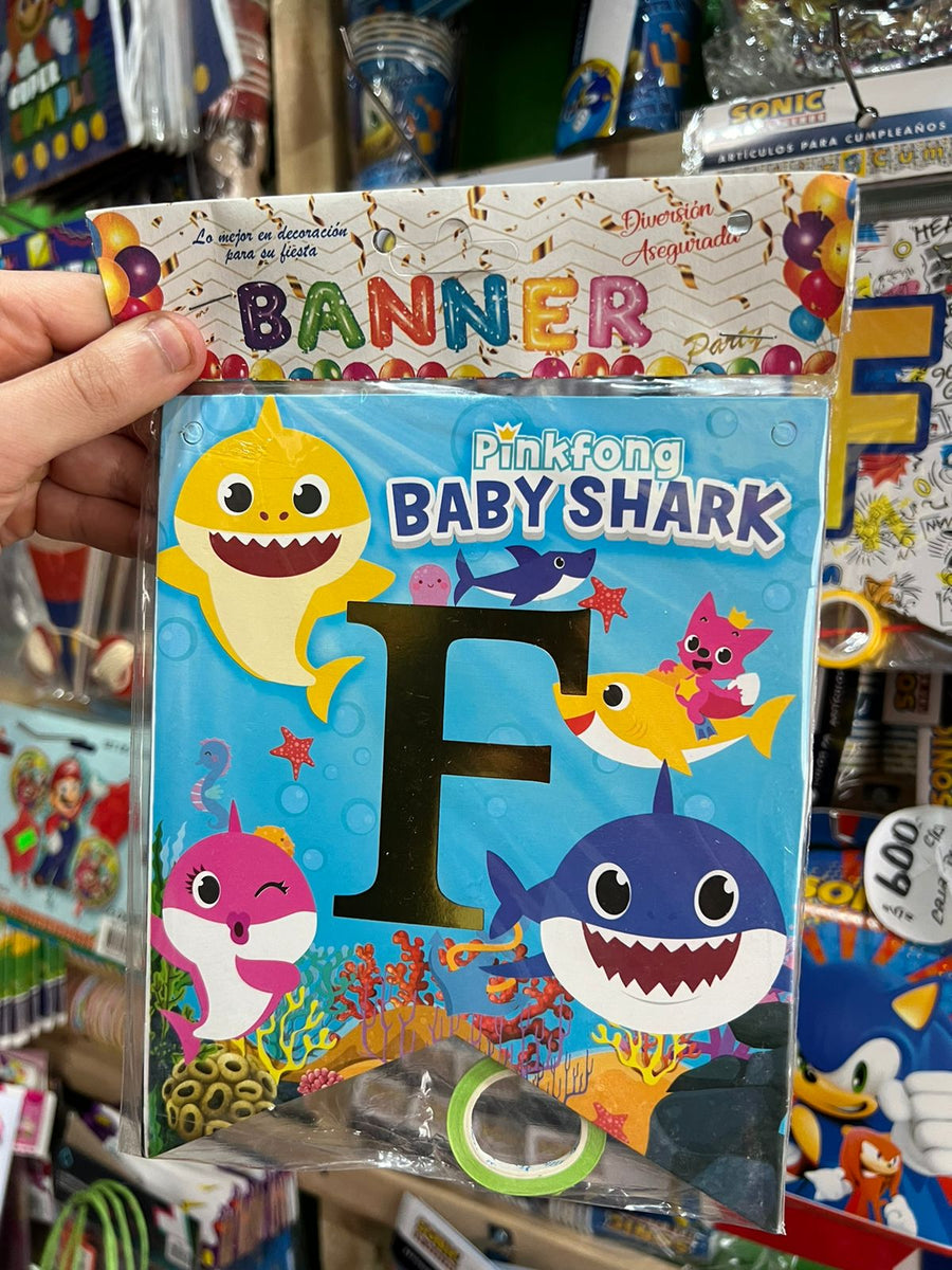 Banderin de feliz cumpleaños baby shark