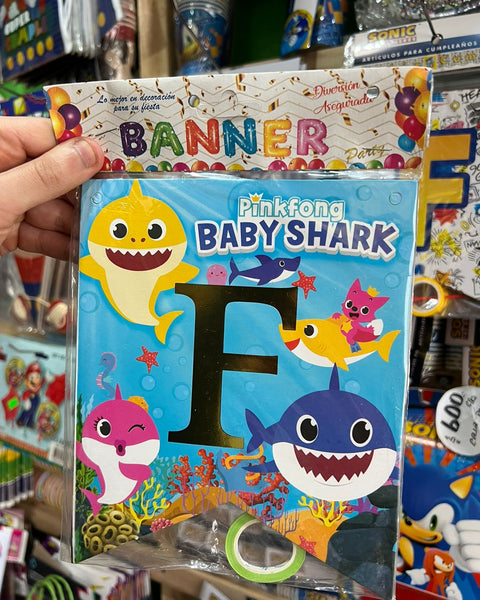 Banderin de feliz cumpleaños baby shark