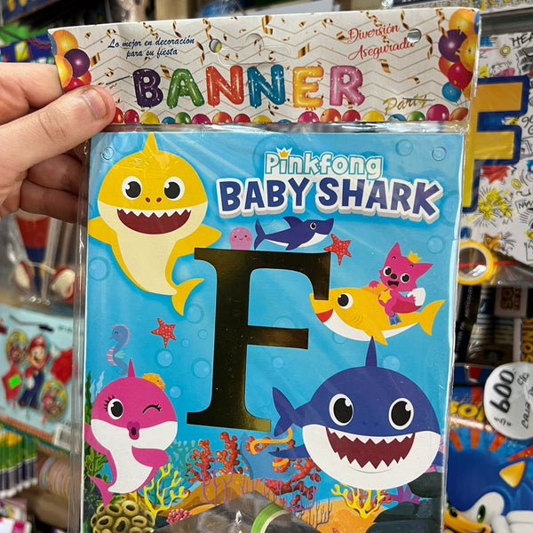 Banderin de feliz cumpleaños baby shark