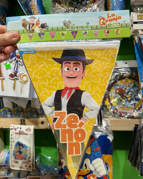 Banderin triangular personajes granja de zenon
