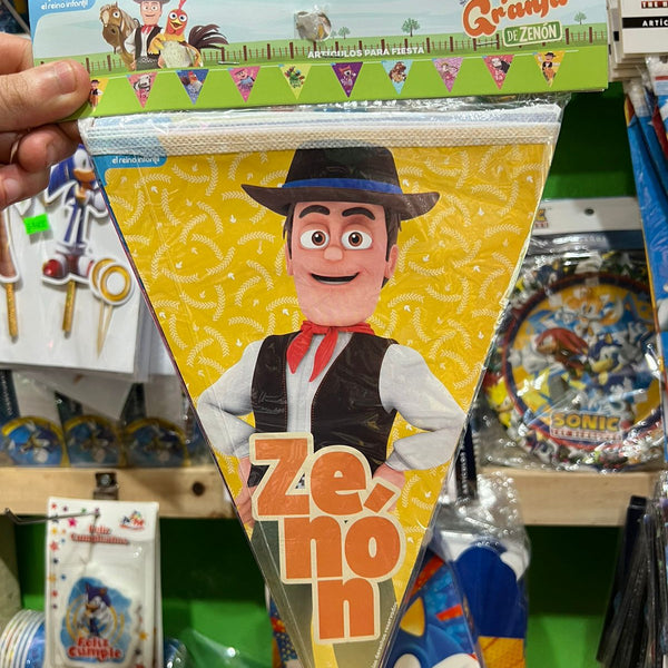 Banderin triangular personajes granja de zenon