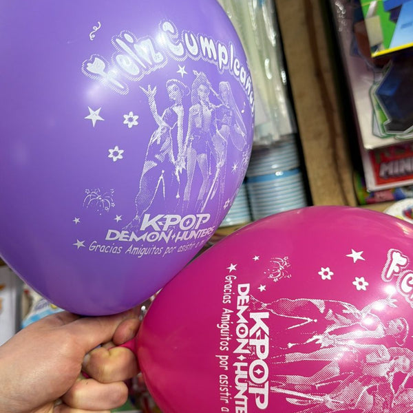 Globos latex Guerreras Kpop, paquete X 12 unidades